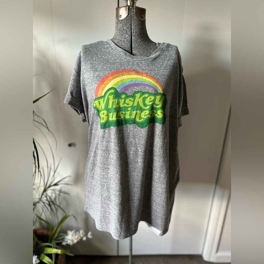 Tipsy Elves Gray St Patrick’s Graphic Tee XL - Whiskey Business